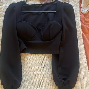 black long sleeved cropped shirt